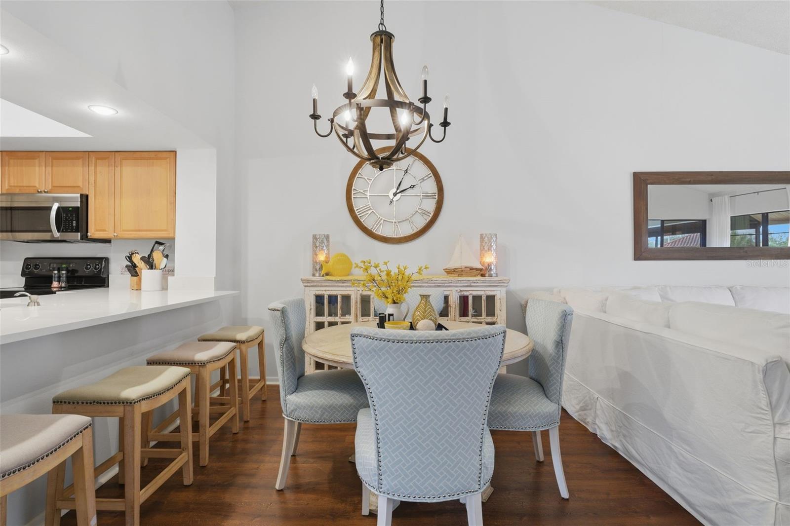 LOS LAGOS - Residential