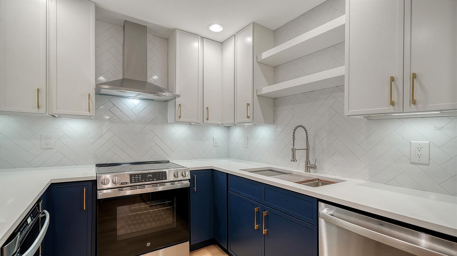 LANDINGS CARRIAGEHOUSE I - Residential