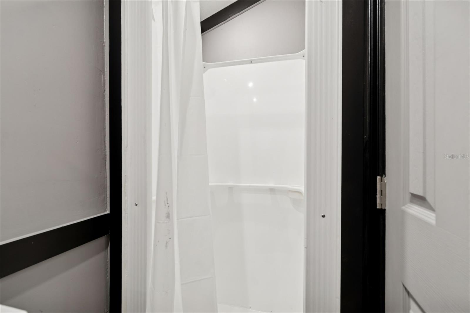 SOUTH BAY PORT - Residential