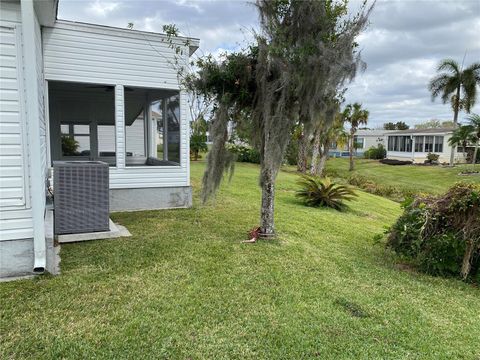 A home in ELLENTON