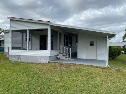 A home in ELLENTON