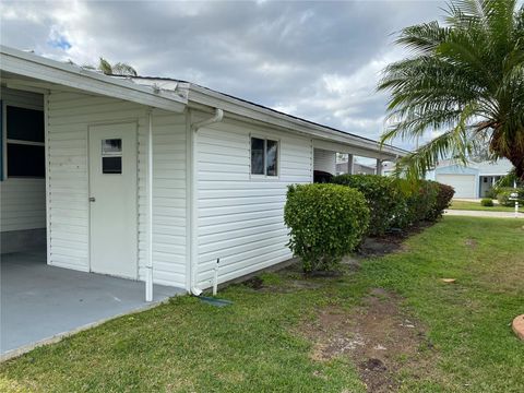 A home in ELLENTON