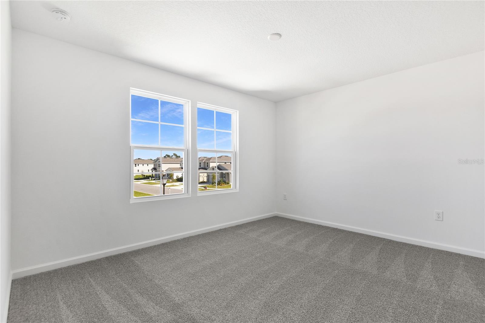 SEASONS AT SHORES OF LAKE DELL - Residential