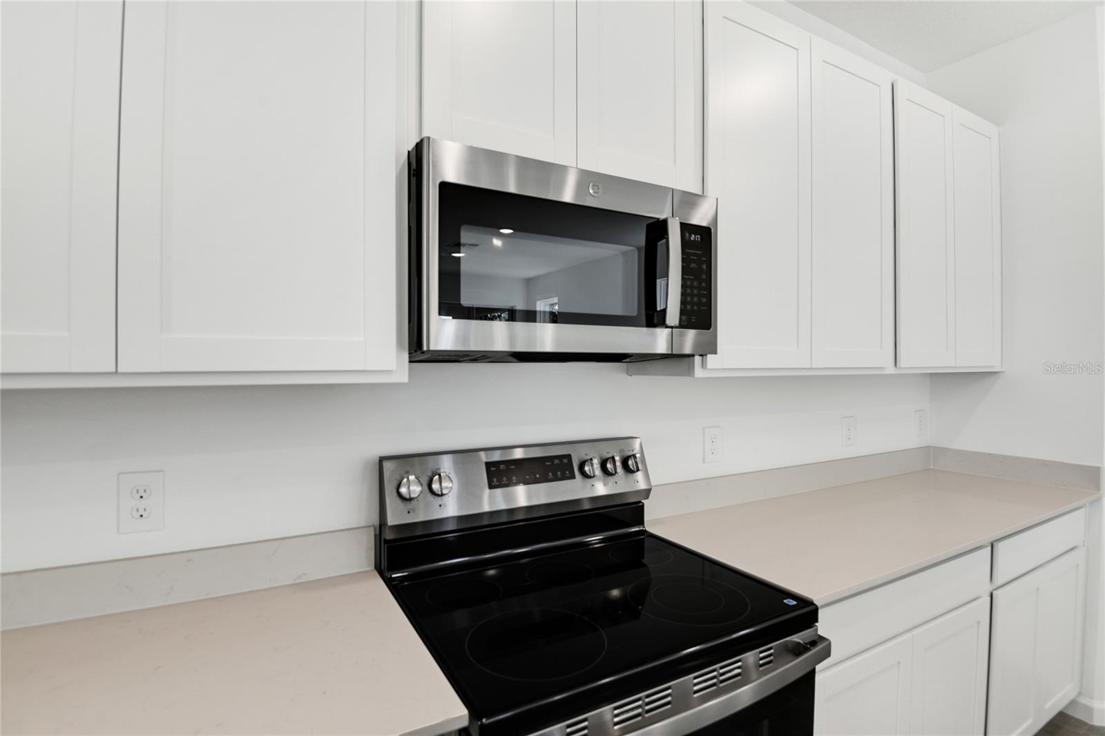 SEASONS AT SHORES OF LAKE DELL - Residential