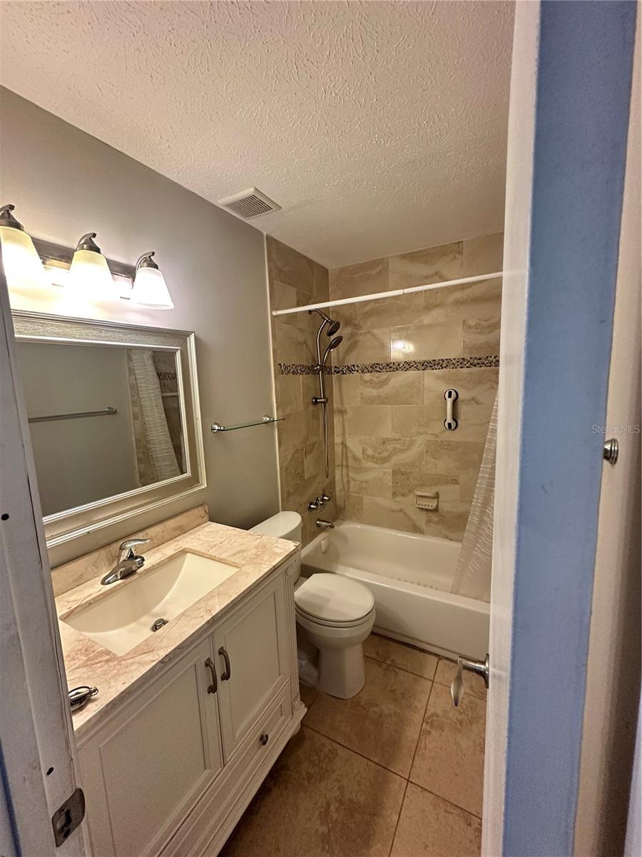 WHISPERING OAKS - Residential Lease