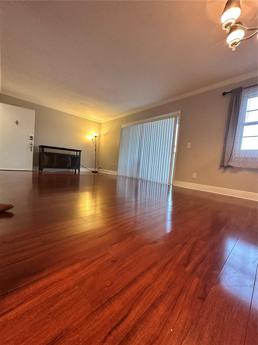 WHISPERING OAKS - Residential Lease