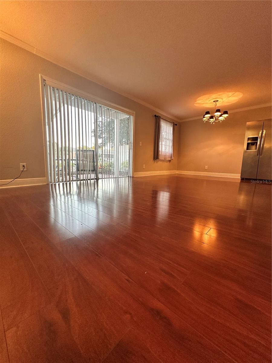 WHISPERING OAKS - Residential Lease