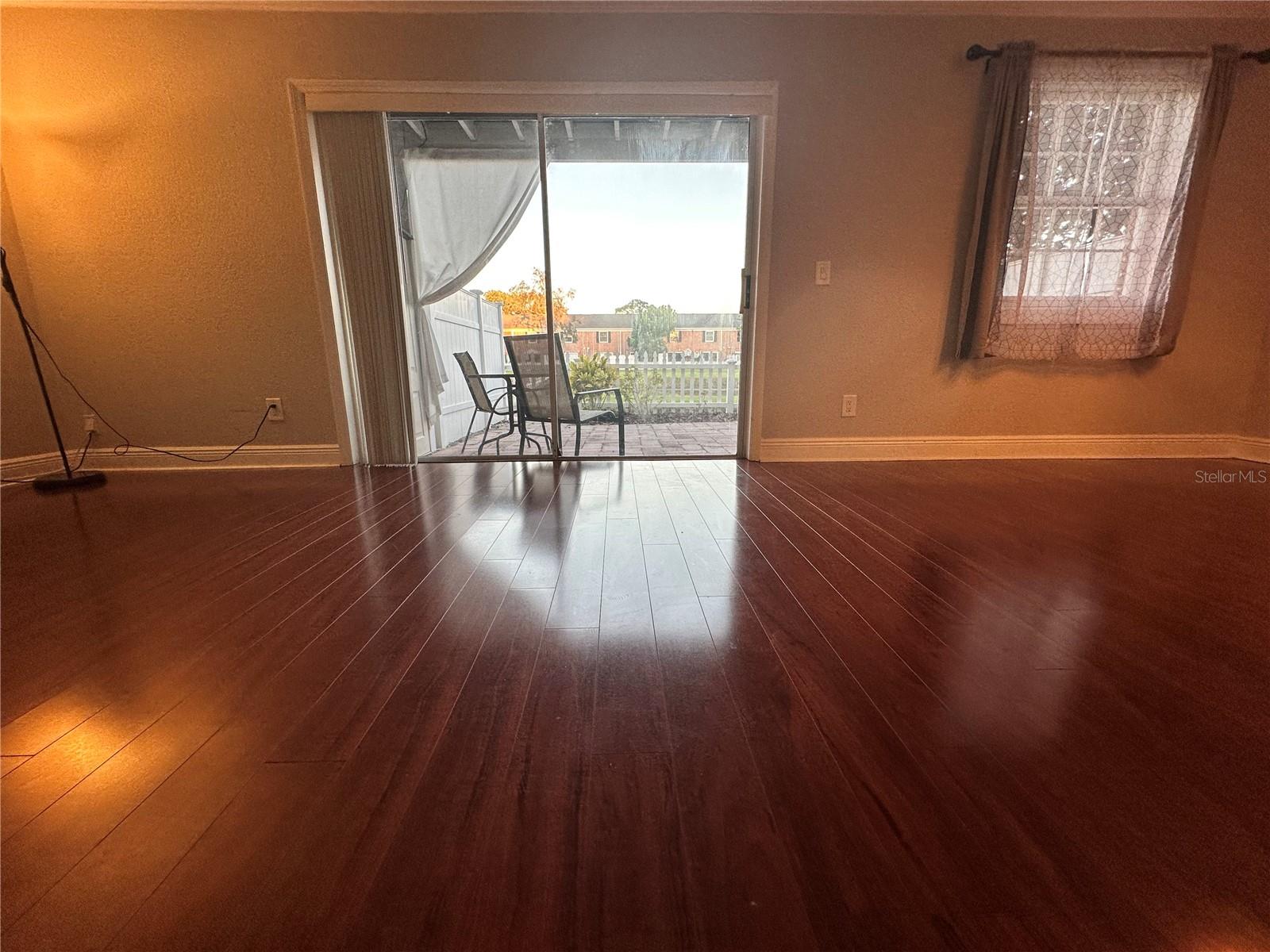 WHISPERING OAKS - Residential Lease