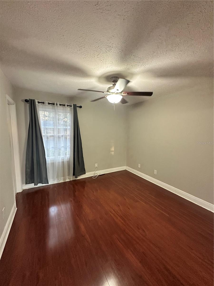 WHISPERING OAKS - Residential Lease