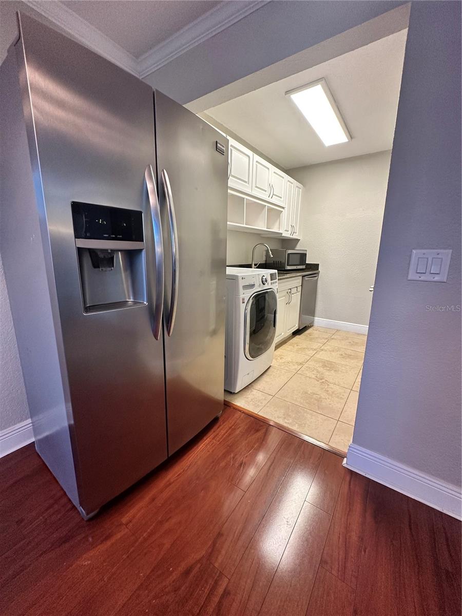 WHISPERING OAKS - Residential Lease
