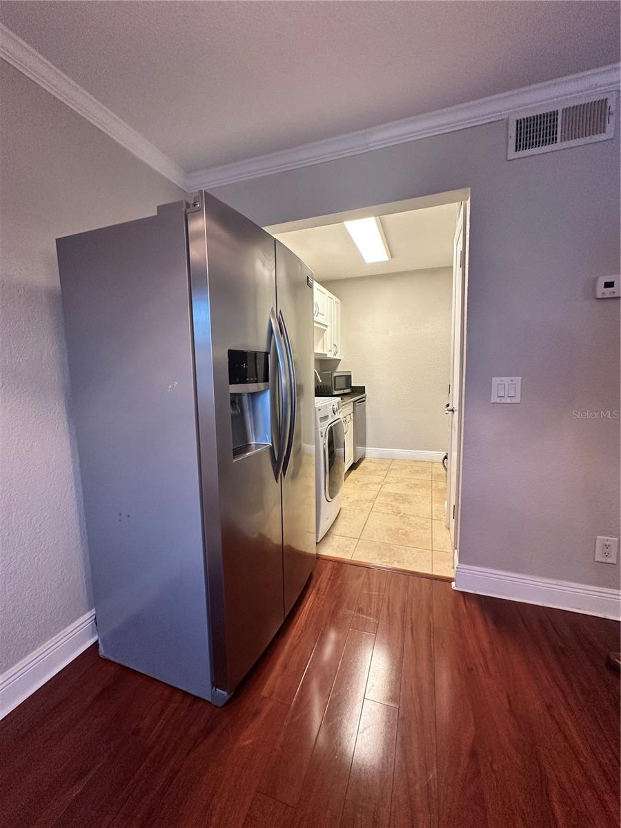 WHISPERING OAKS - Residential Lease