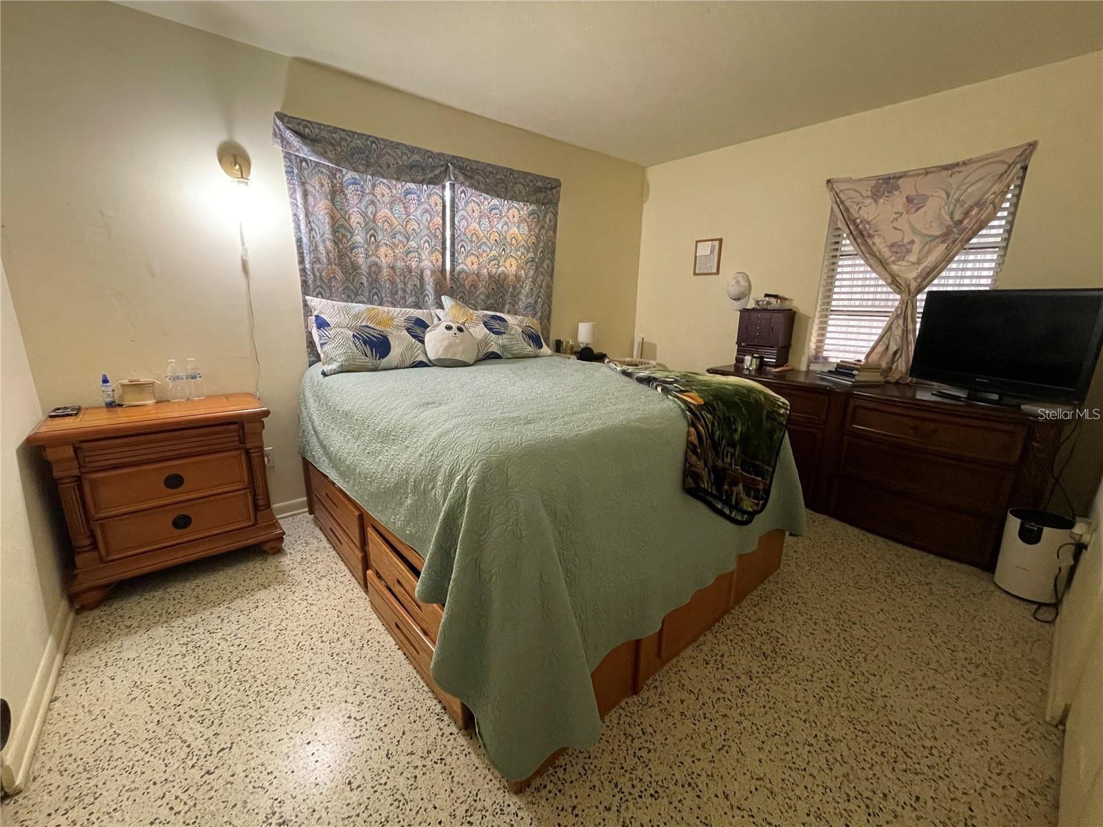 DELTONA LAKES UNIT 74 - Residential Lease