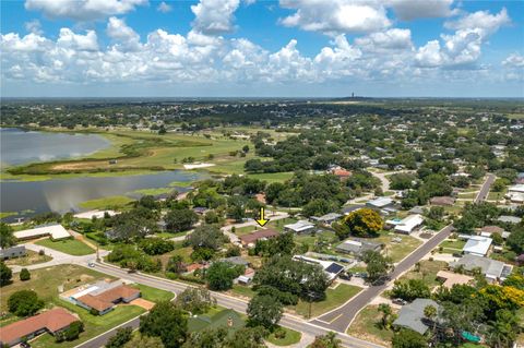 A home in LAKE WALES