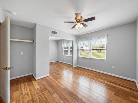 A home in LAKE WALES