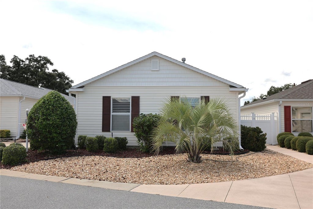 Photo of 17760 SE 84th Peyton Court, The Villages, FL 32162 (MLS # G5117560)