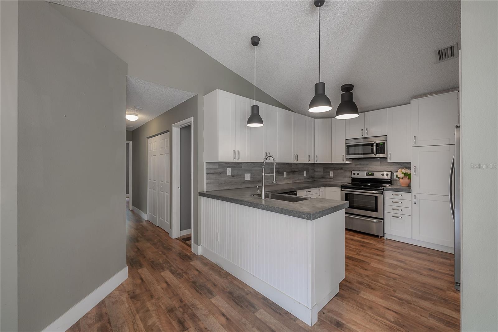 HIDDEN GROVE COURT - Residential