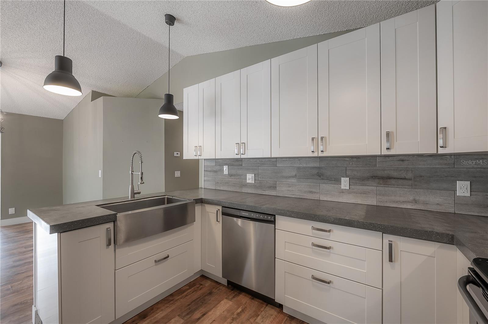 HIDDEN GROVE COURT - Residential