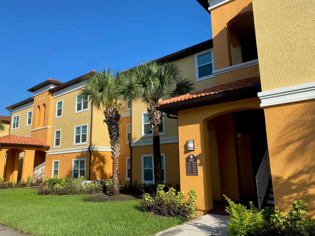 Photo of 5467 Vineland Road #6212, Orlando, FL 32811 (MLS # O6372699)