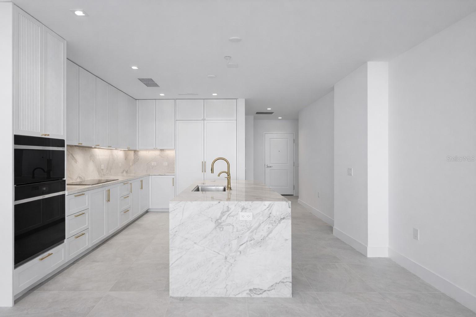 BAYSHORE YSABELLA CONDOMINIUM - Residential Lease