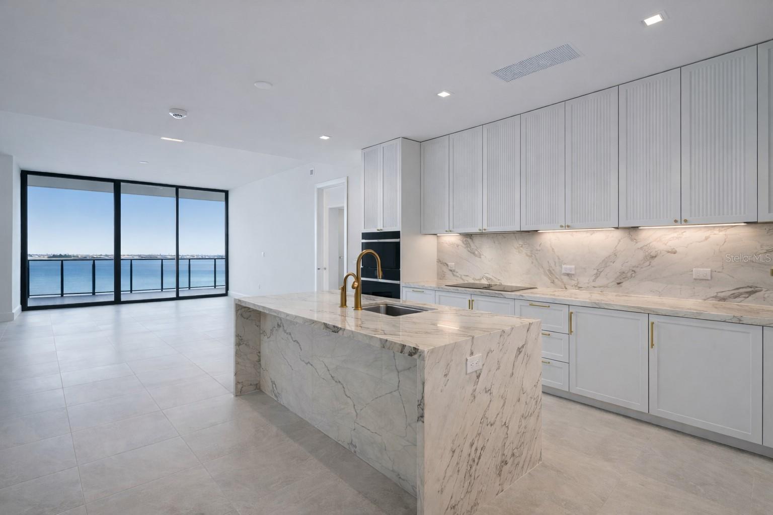 BAYSHORE YSABELLA CONDOMINIUM - Residential Lease