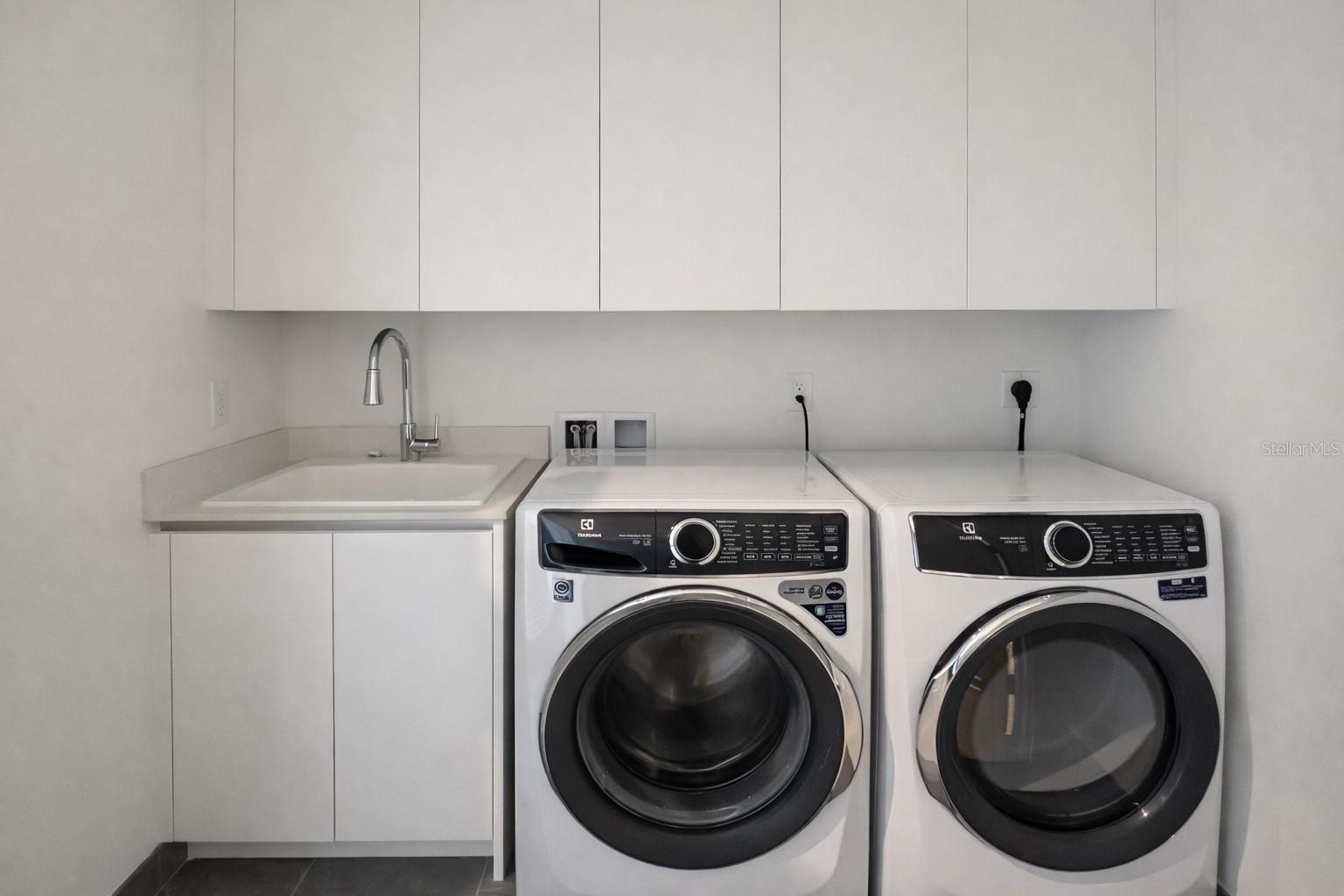 BAYSHORE YSABELLA CONDOMINIUM - Residential Lease