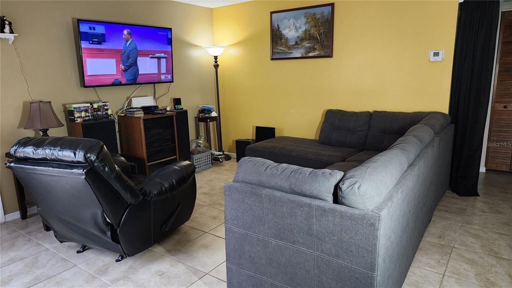 Photo of 563 Hunter Circle, Kissimmee, FL 34758 (MLS # O6326962)