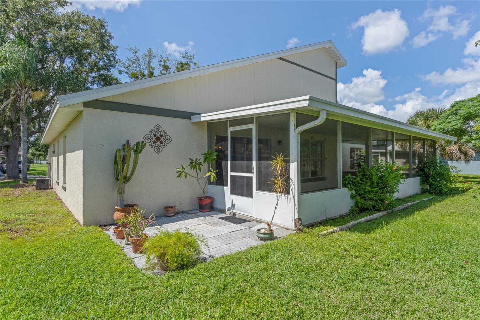 STRAFFORD PARK PH 01 - Residential