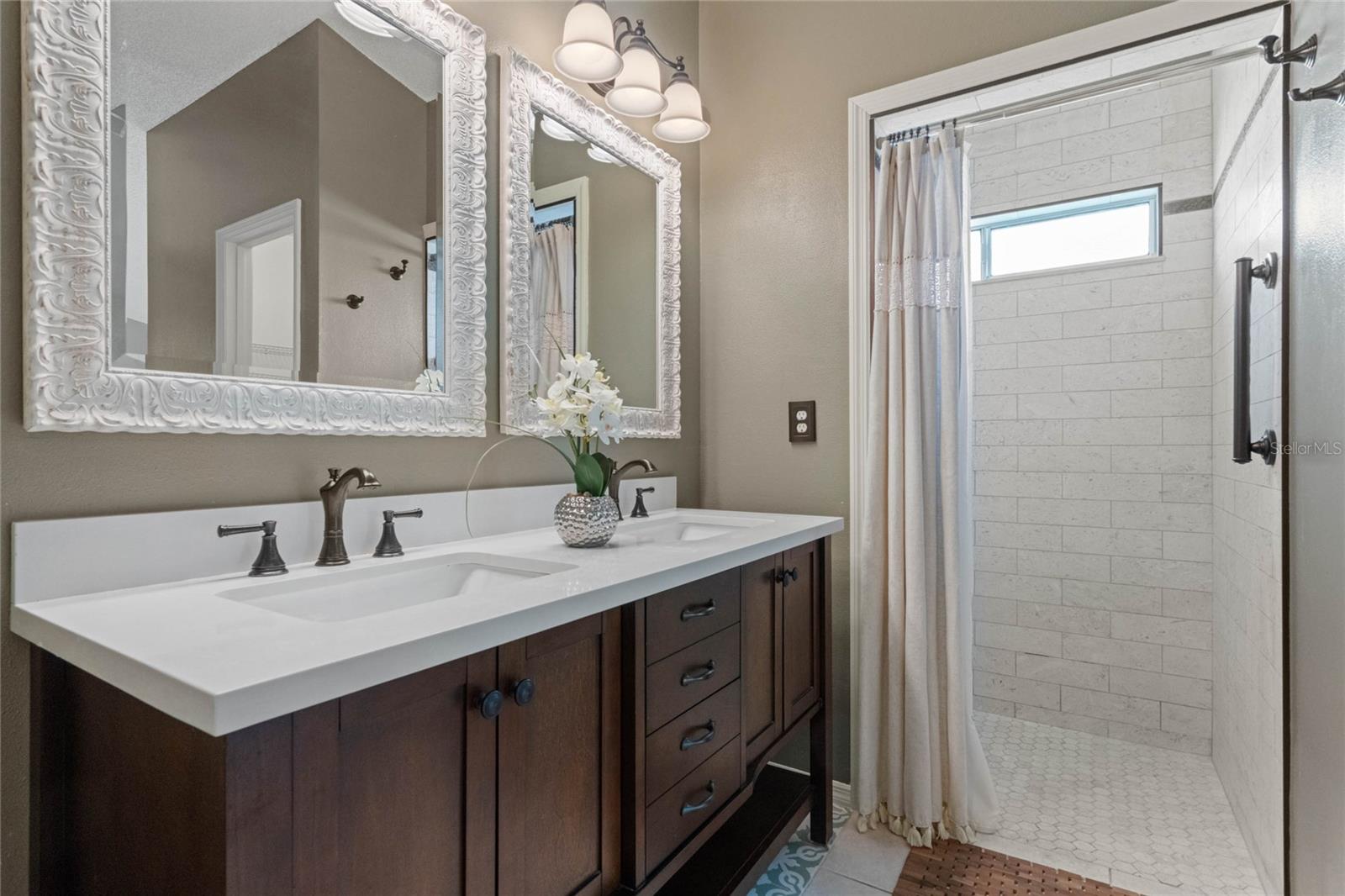 STRAFFORD PARK PH 01 - Residential