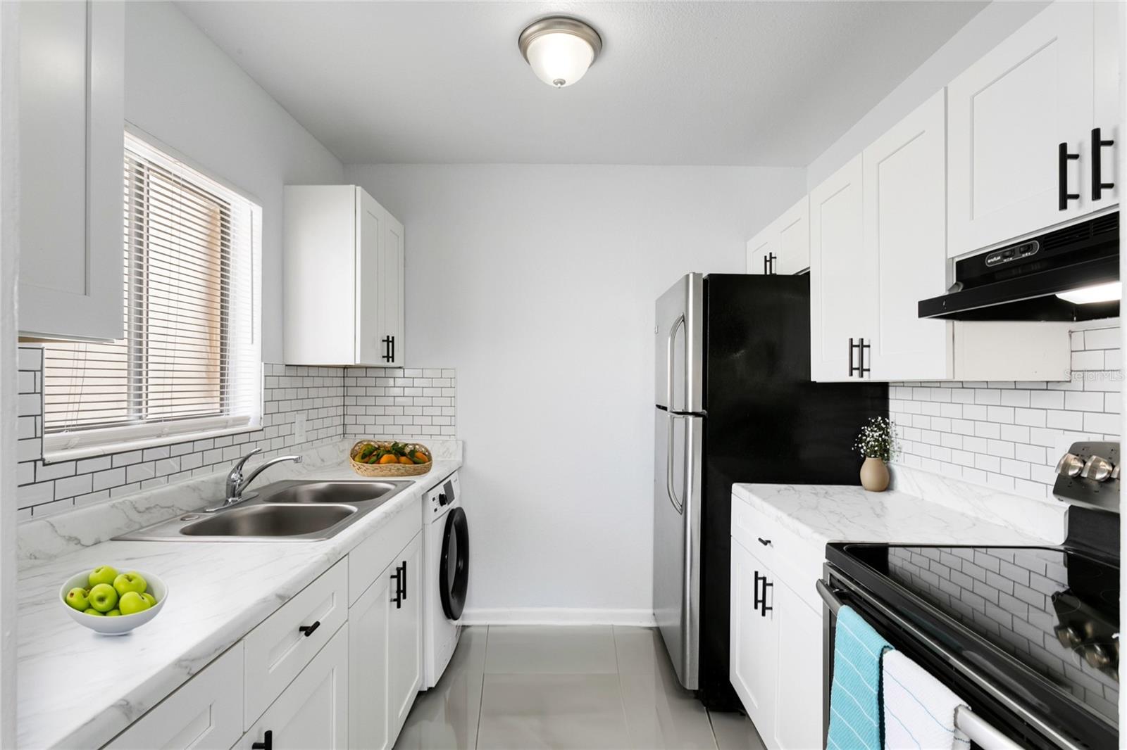 BLOUNT & WHITLEDGE SUB - Residential Lease