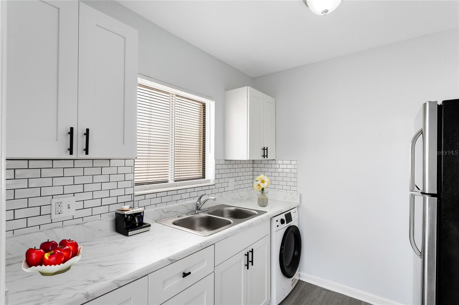 BLOUNT & WHITLEDGE SUB - Residential Lease