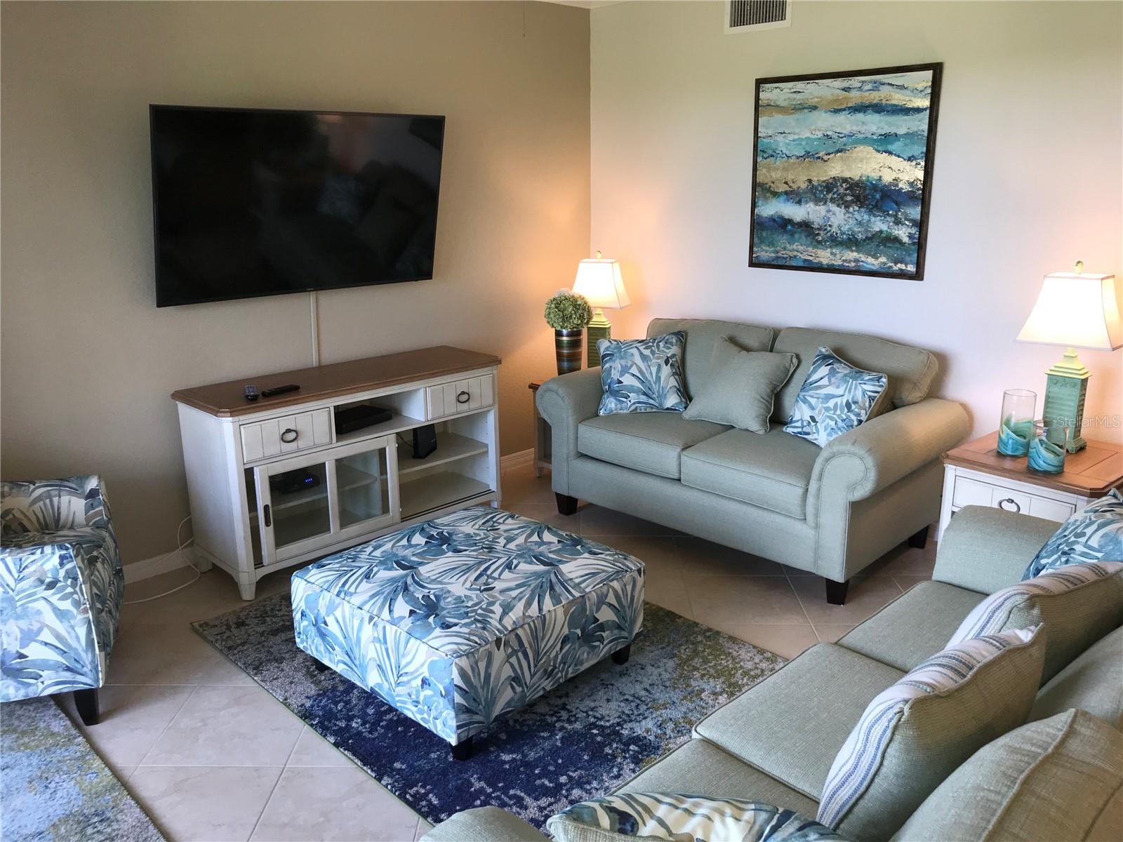 GRAND ESTUARY V RVR STD PH1 OR2396/6779 - Residential Lease