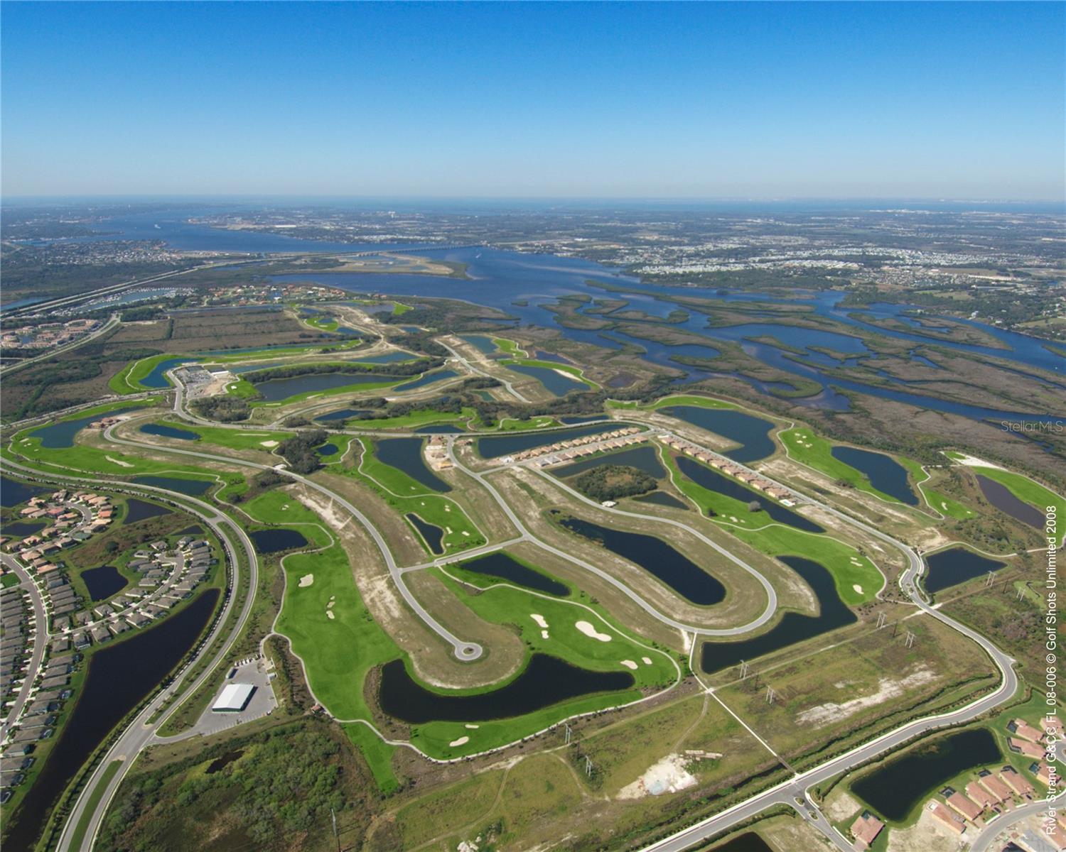 GRAND ESTUARY V RVR STD PH1 OR2396/6779 - Residential Lease