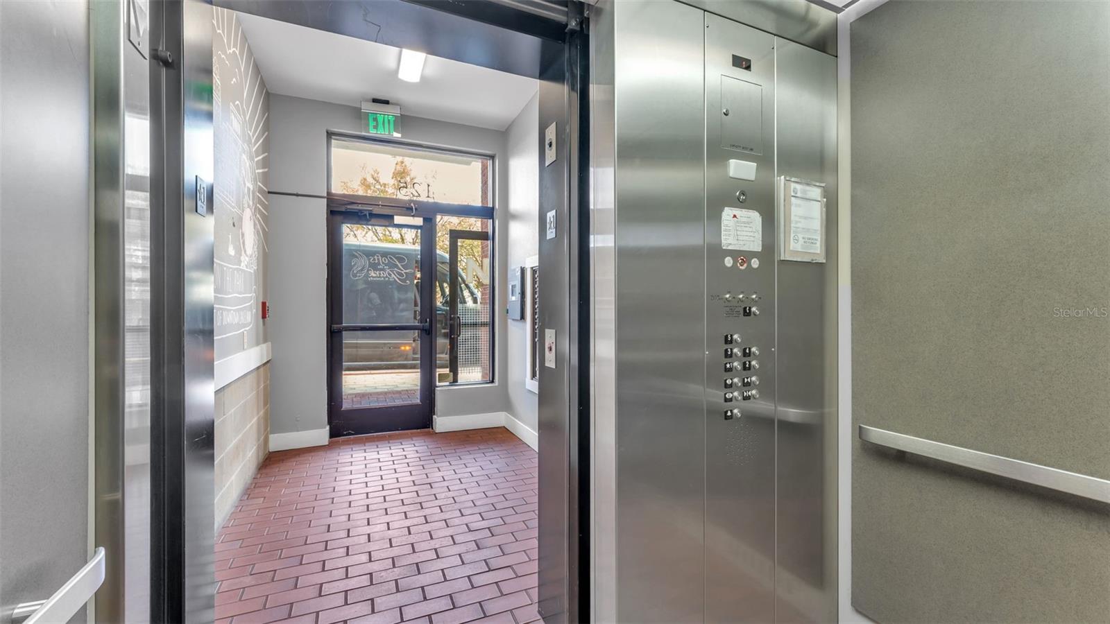 LOFTS ON PARK CONDO - Residential