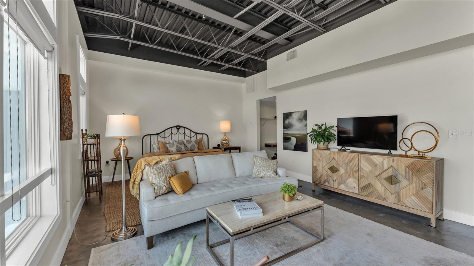 LOFTS ON PARK CONDO - Residential