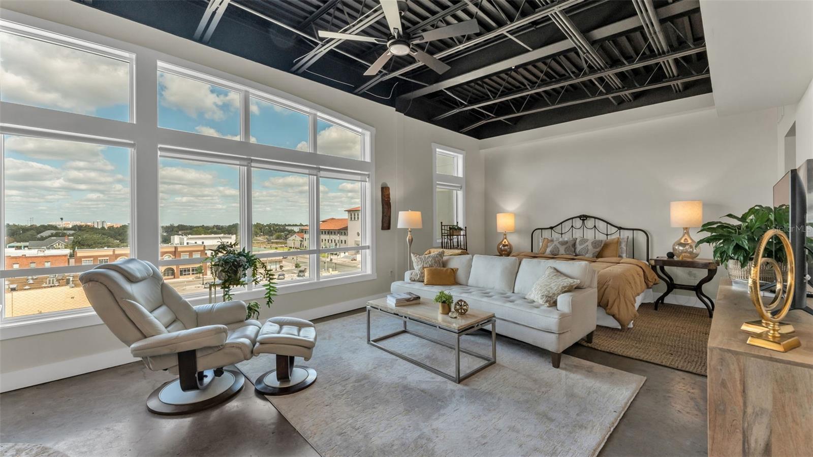 LOFTS ON PARK CONDO - Residential