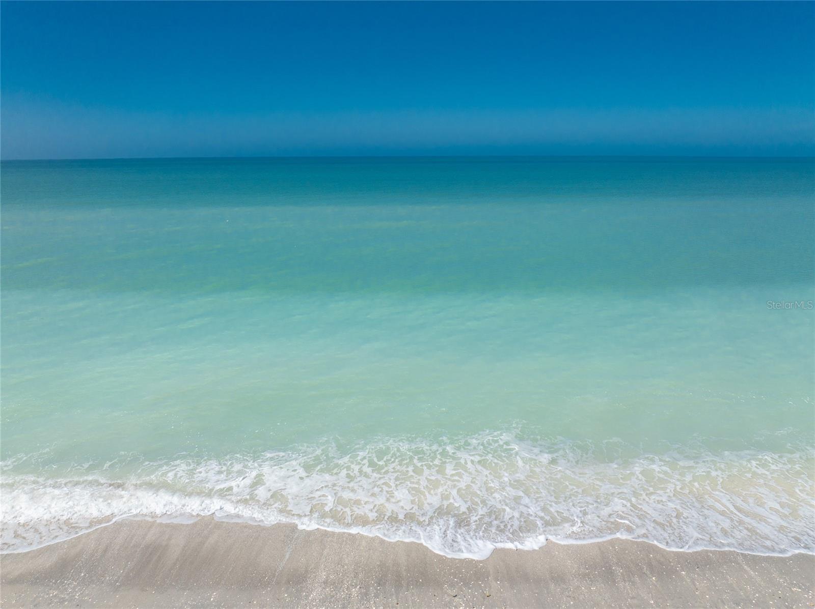 GALLEONS REACH - Land