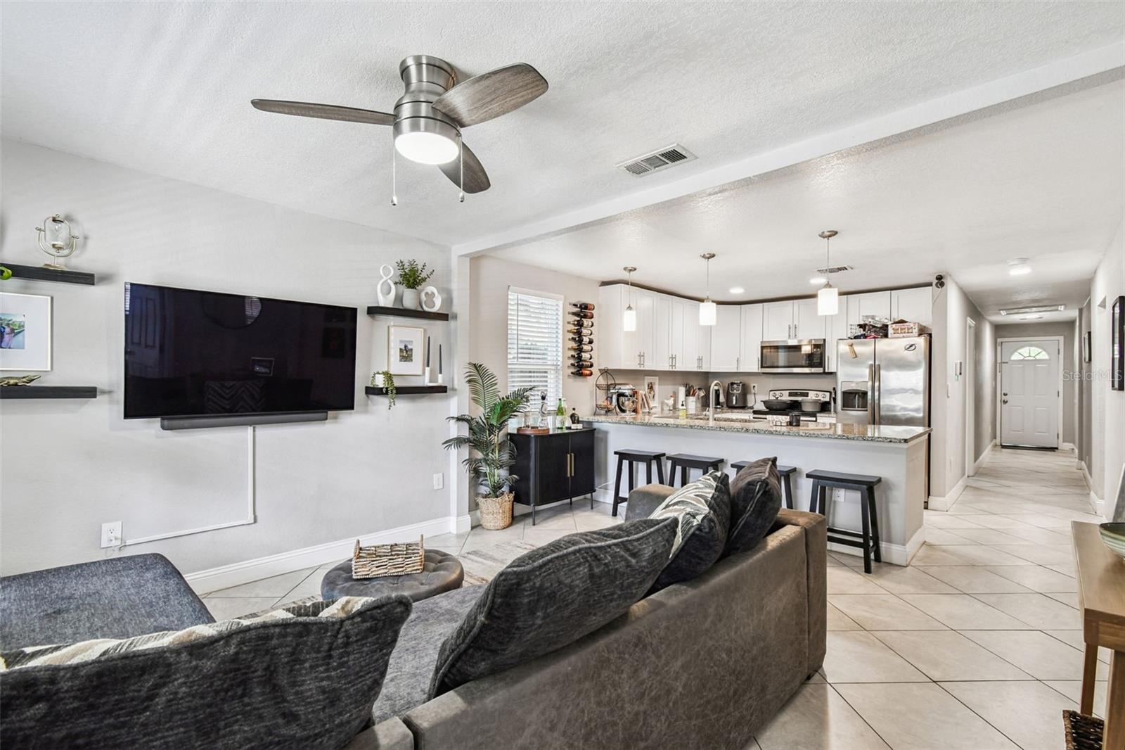 LA CARBAYERA - Residential Lease
