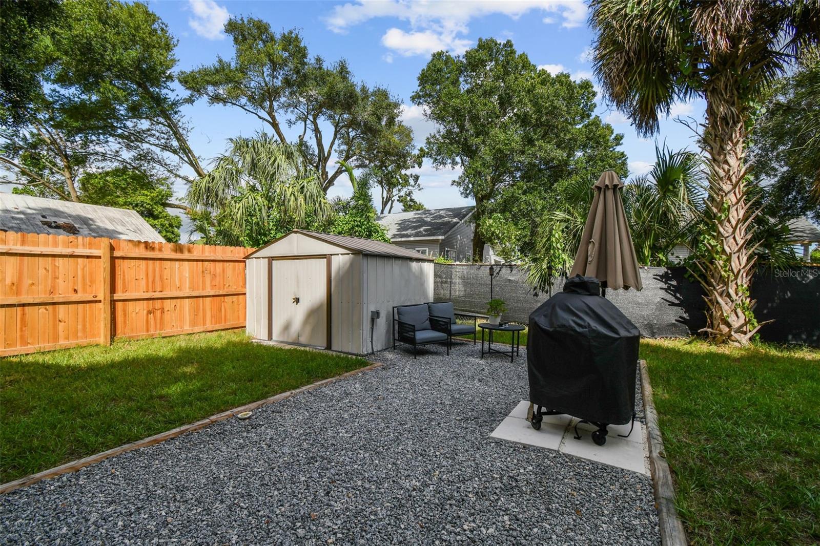 LA CARBAYERA - Residential Lease