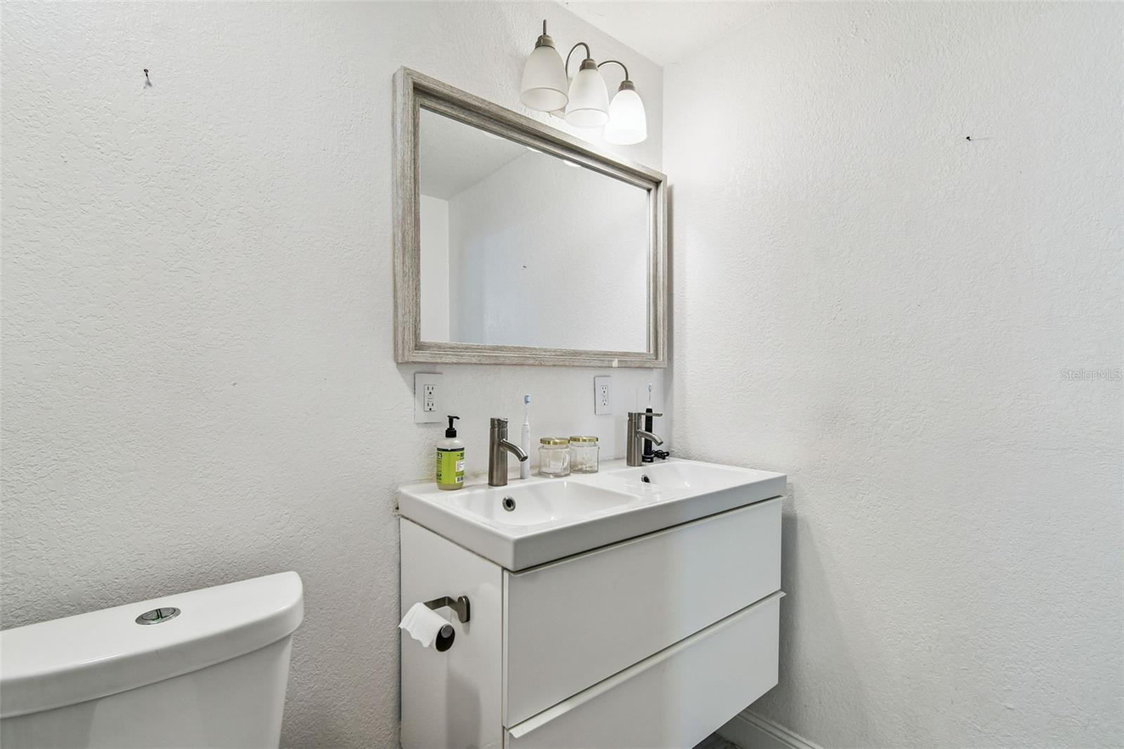 LA CARBAYERA - Residential Lease