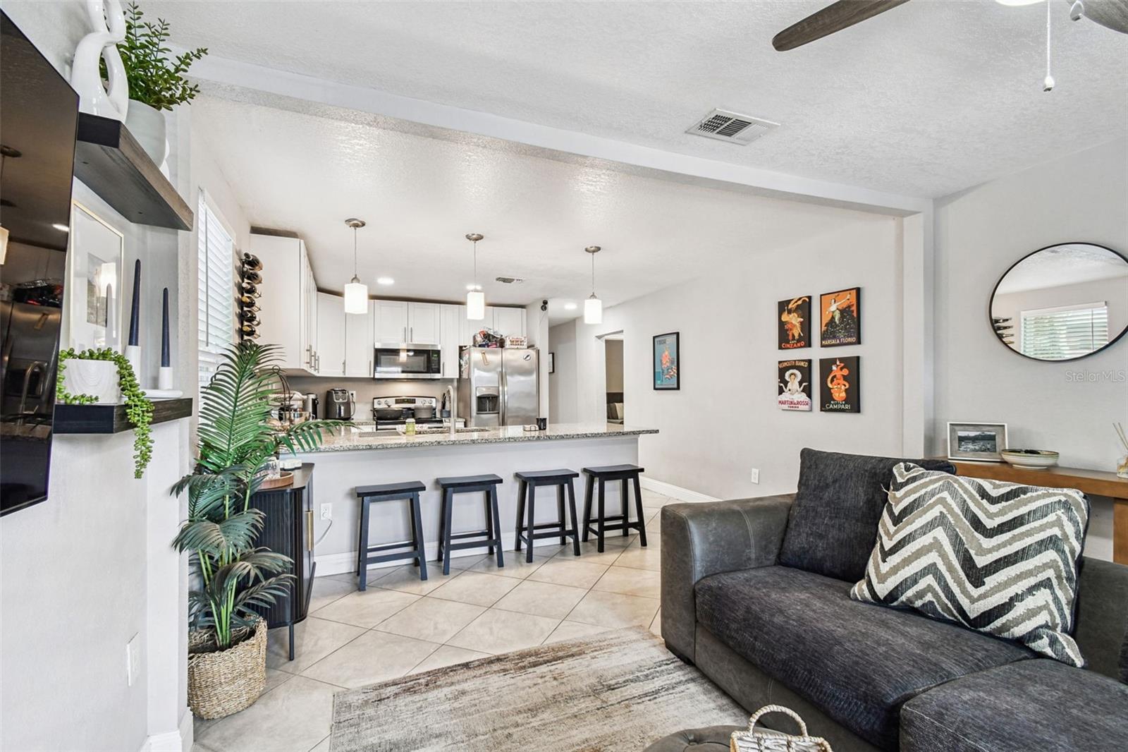 LA CARBAYERA - Residential Lease