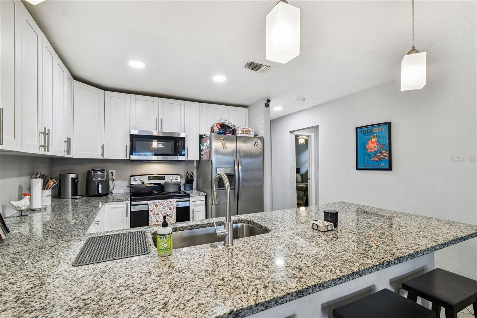 LA CARBAYERA - Residential Lease