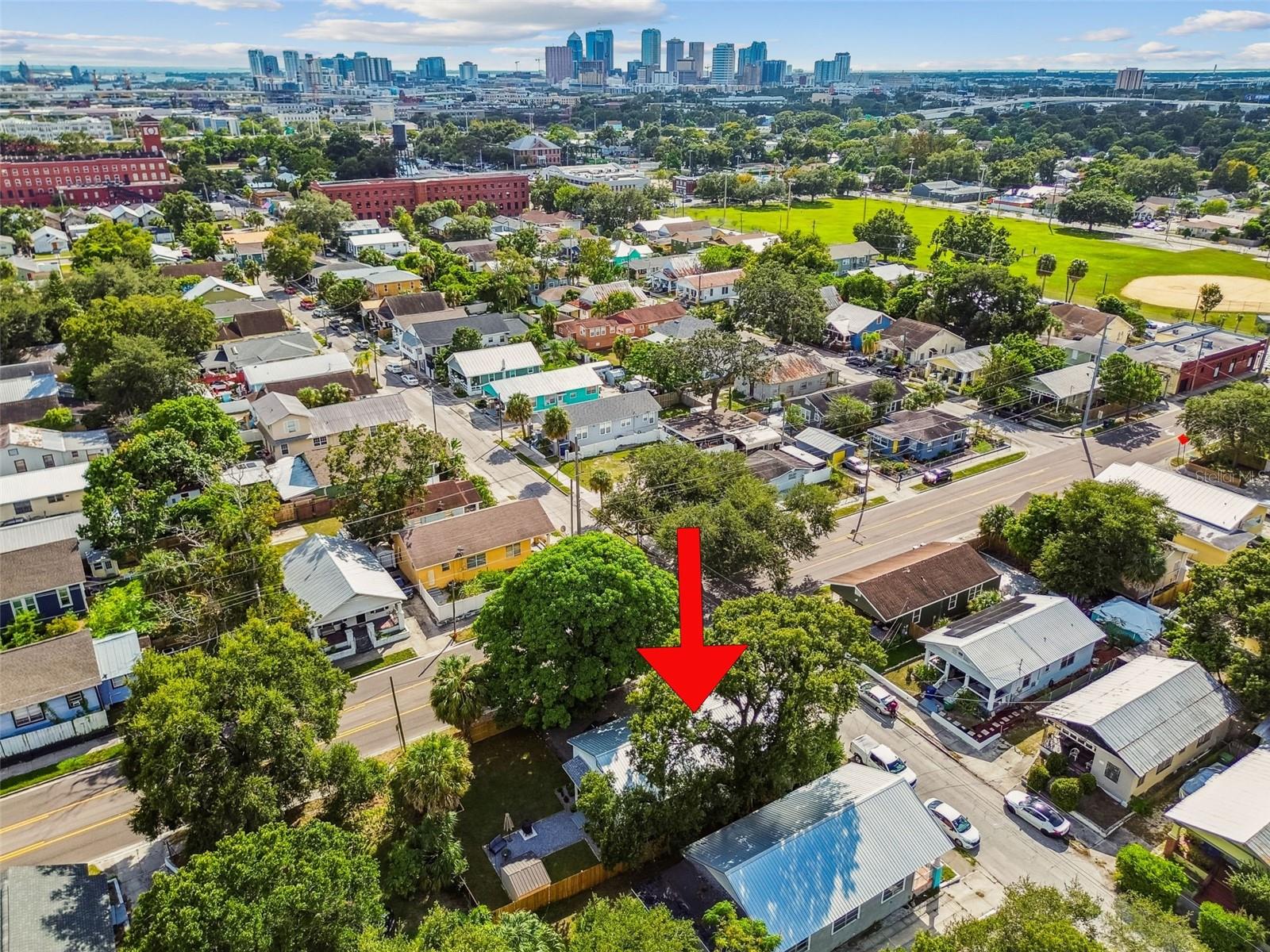 LA CARBAYERA - Residential Lease