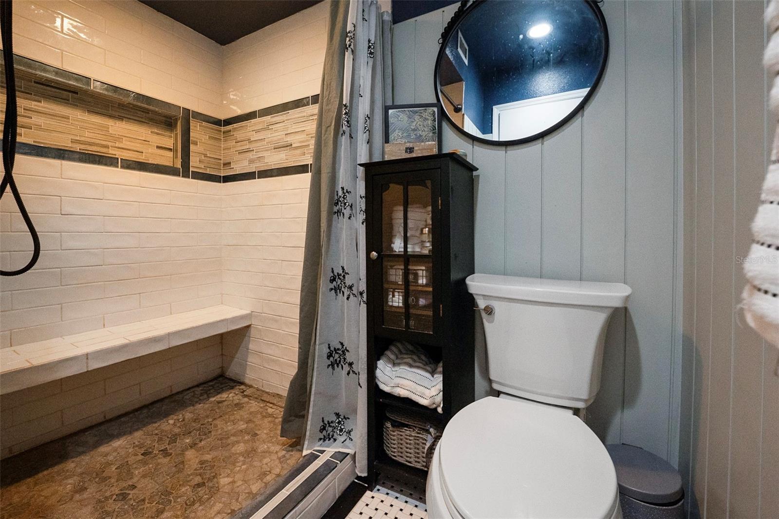 DOLLY BAY A VILLAGE ON LAKE TARPON - Residential