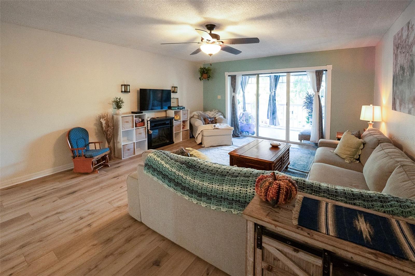 DOLLY BAY A VILLAGE ON LAKE TARPON - Residential