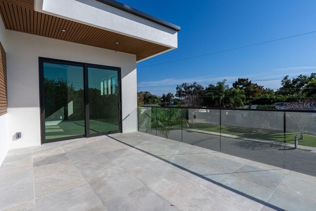 SOUTH GATE - Residential