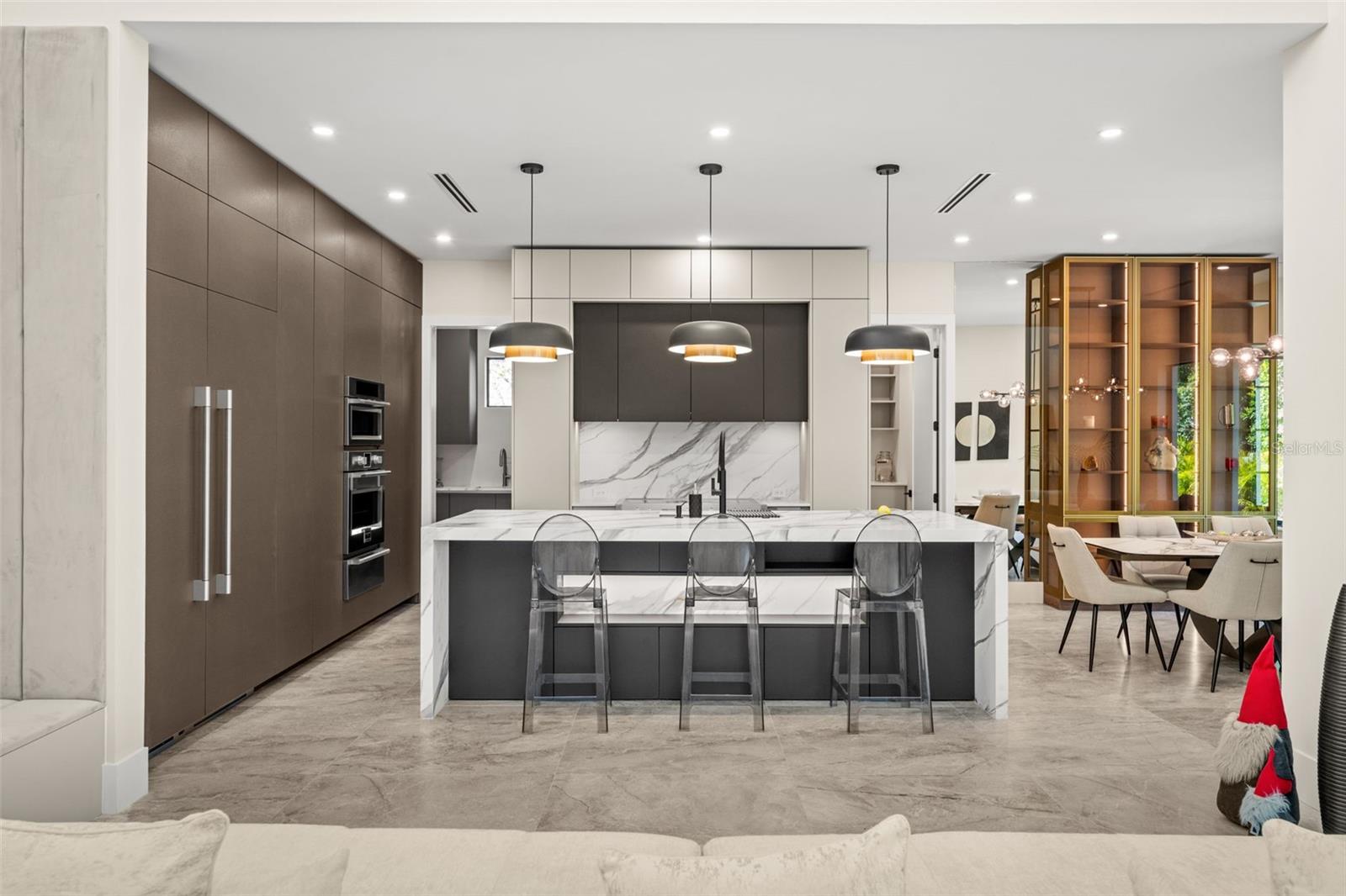 SOUTH GATE - Residential