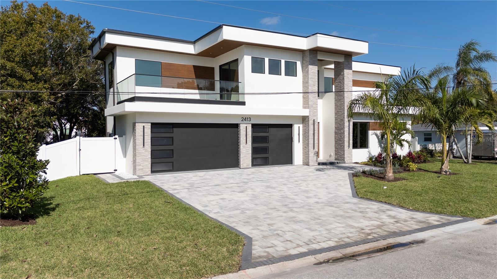 2413 CLEMATIS STREET