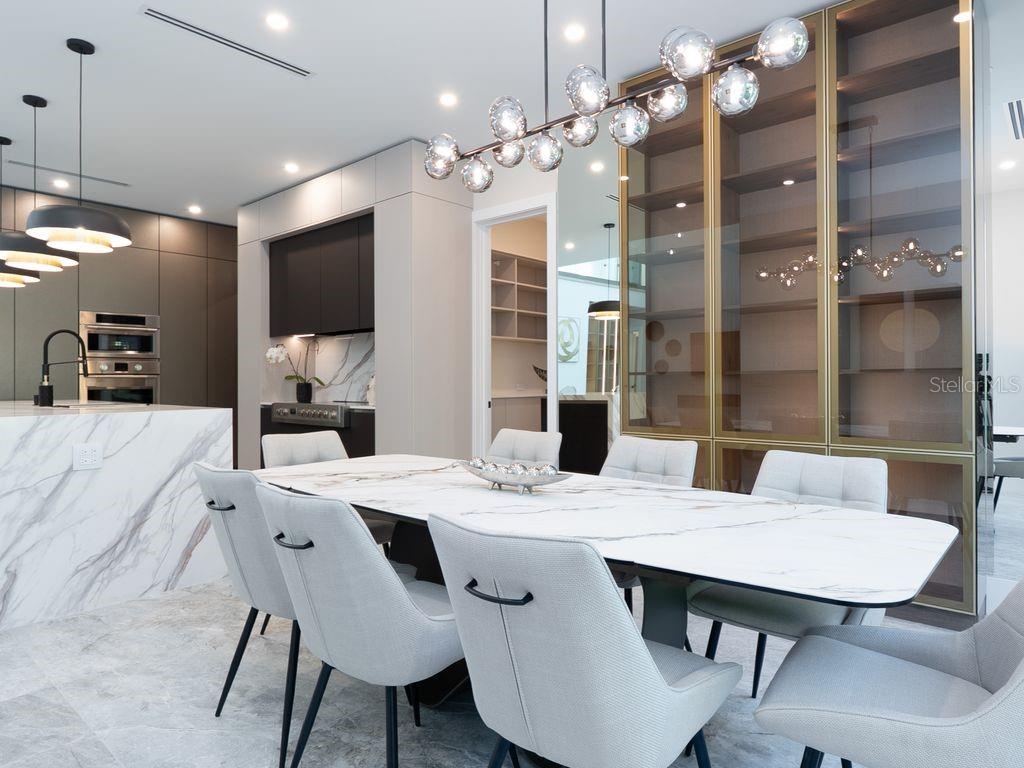 SOUTH GATE - Residential