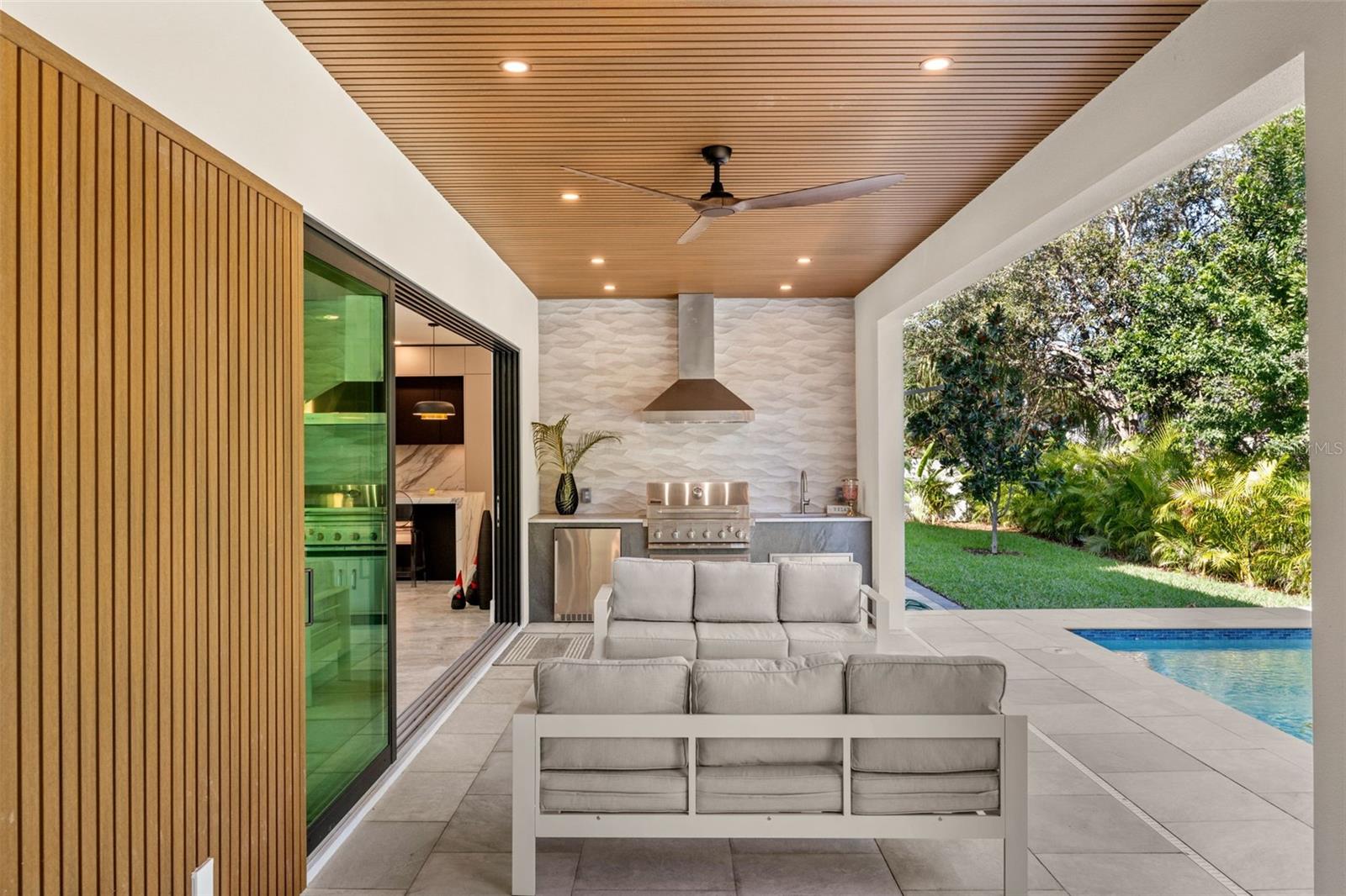 SOUTH GATE - Residential