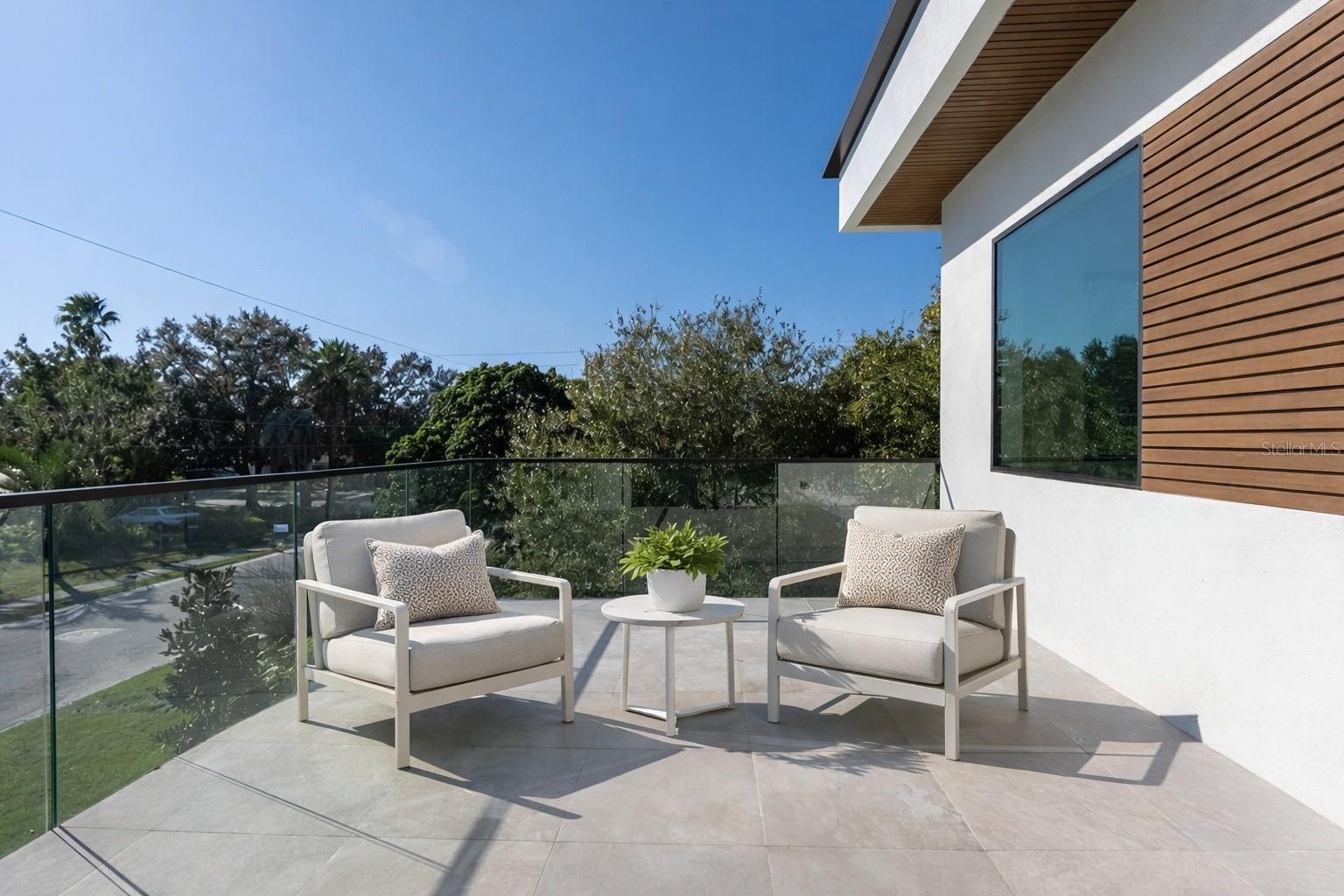 SOUTH GATE - Residential